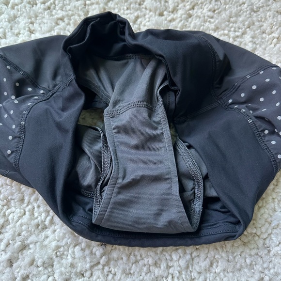 Lululemon Speed Shorts Black Reflective Dots - Picture 5 of 5